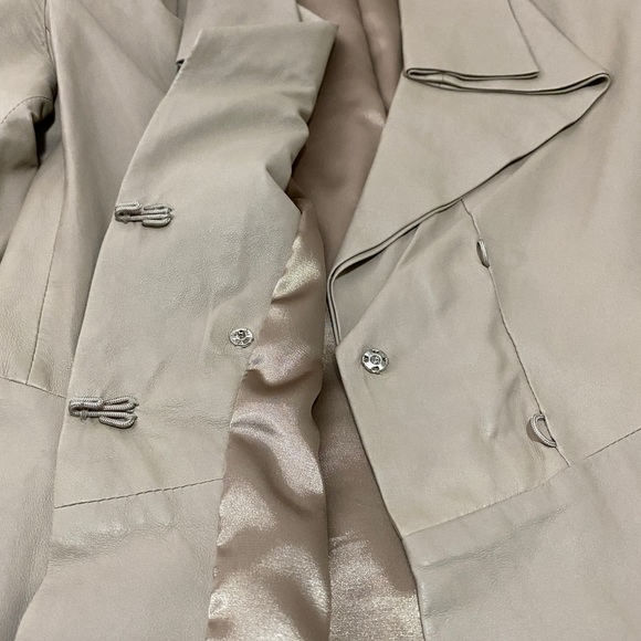 Elie Tahari Lambskin Jacket with Sash - Picture 4 of 11